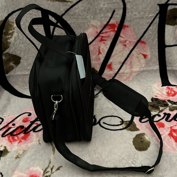 💖💖PRICE DROP💖💖NWT💜DoTERRA Essential Oil Bag by Aroma Ready💜NWT - HOLDS 36 - Picture 5 of 9